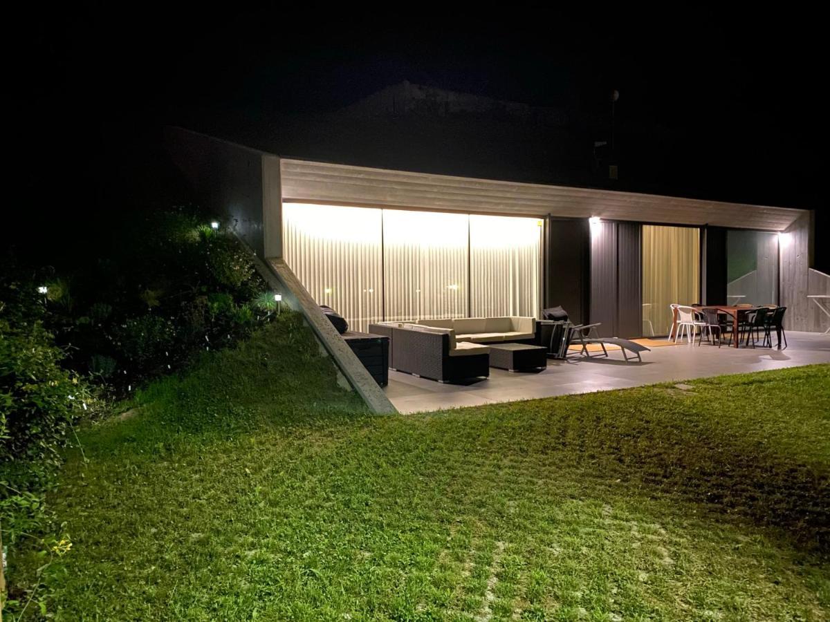 La Casa De Hierba - Casa De Campo De Diseno Con Jardin Y Wifi Cerca De Las Playas De Льянес Экстерьер фото